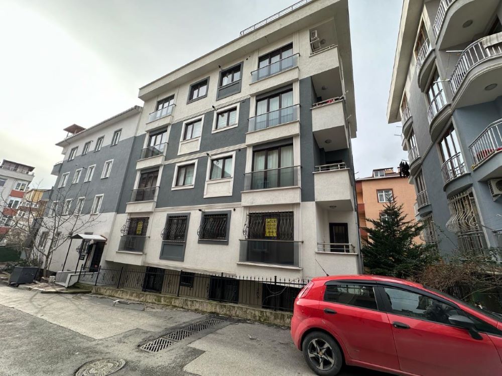 ÜMRANİYE  ARMAĞANEVLERDE SATILIK 2+1 DAİRE 